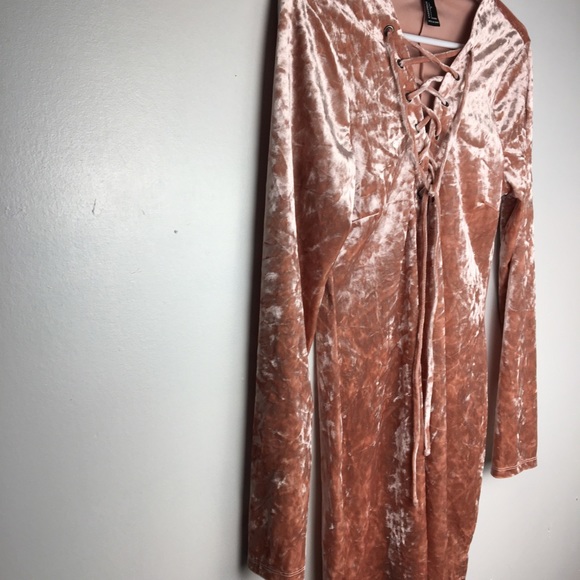 Forever 21. - Picture 2 of 6